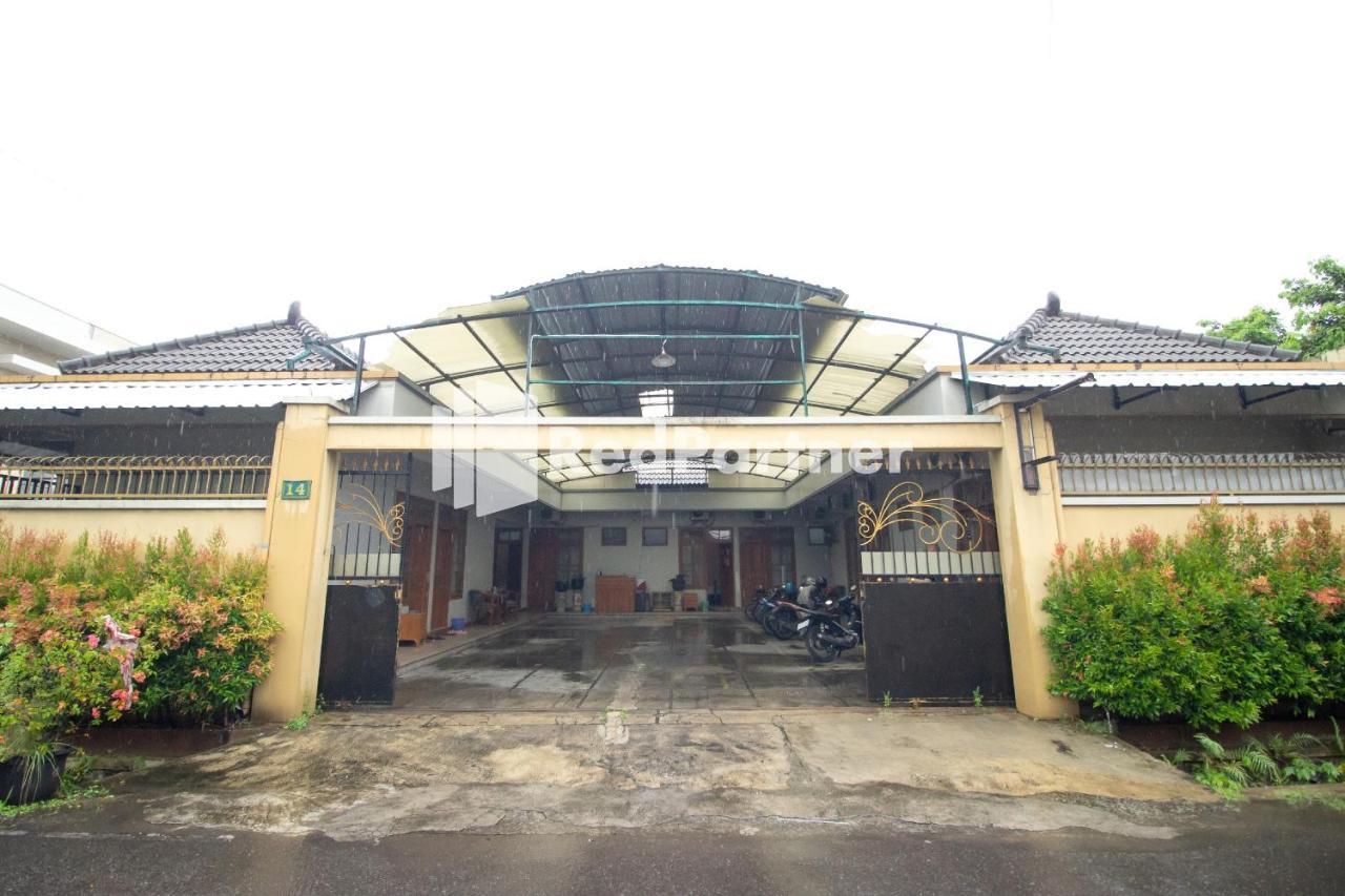 De Kost Mitra Reddoorz Hotel
